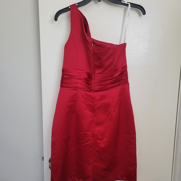 David's Bridal Red One-Shoulder Satin Cocktail Dress Size 8 - Picture 2 of 3